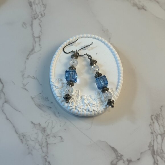 Blue Crystal & Clear Crackle Glass Beads Dangle Earrings - Picture 2 of 6